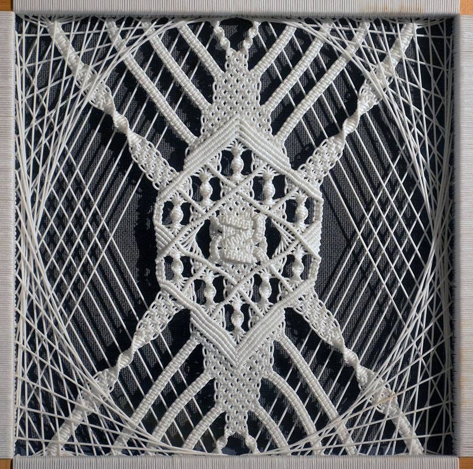 images/macrame/127-frame-white-spider