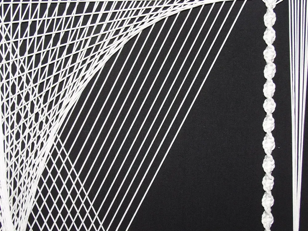 images/macrame/125-frame-white-thin-string