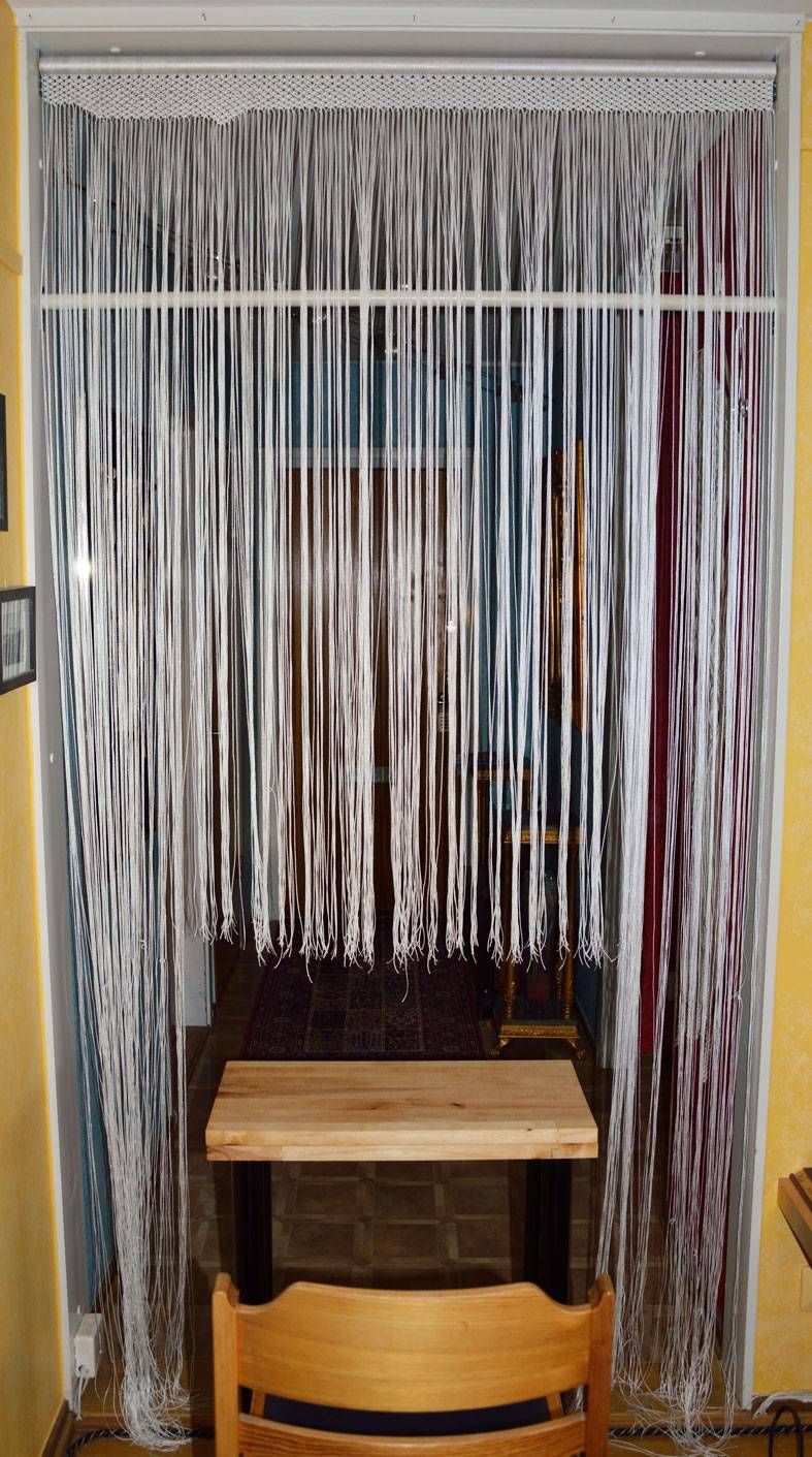 images/macrame/135-doorway-white-thin-strings