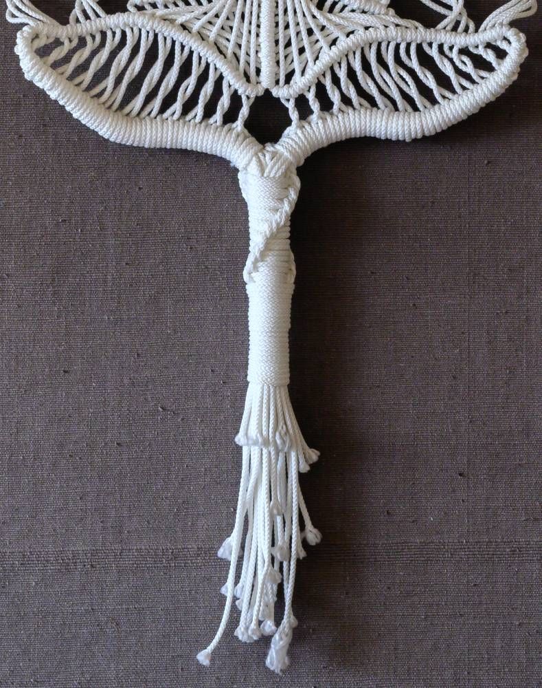 images/macrame/114-wallhanging-white-coathanger