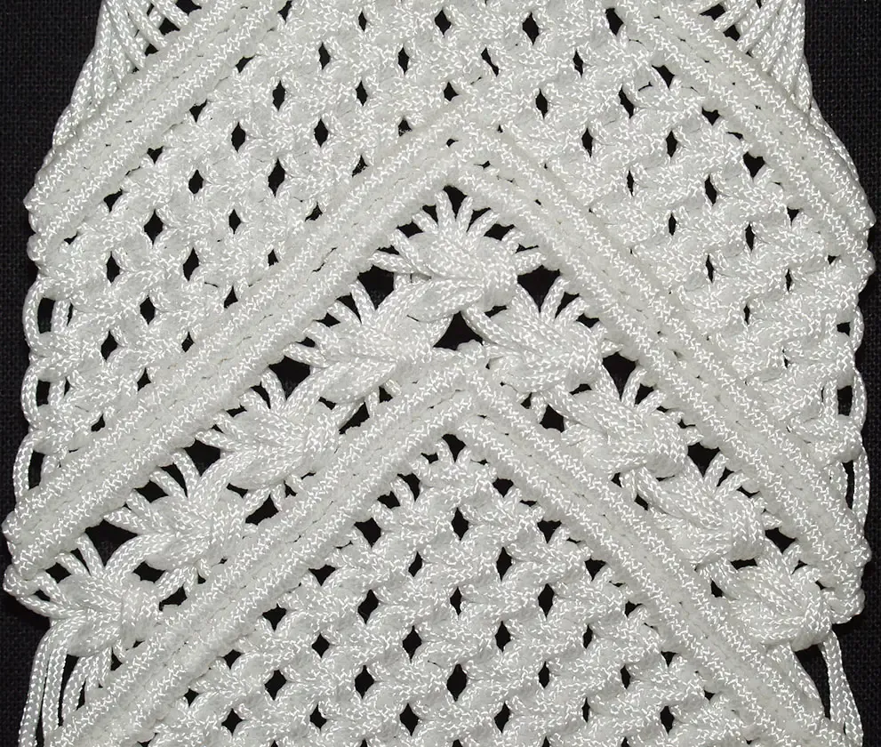 images/macrame/125-frame-white-thin-string