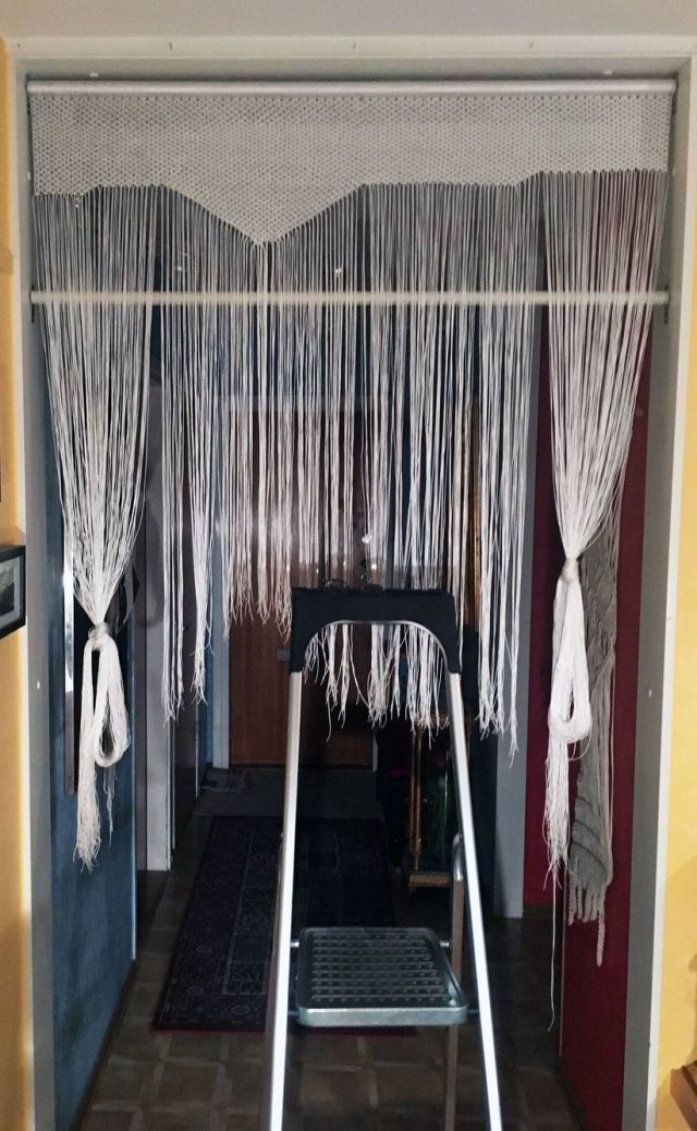 images/macrame/135-doorway-white-thin-strings