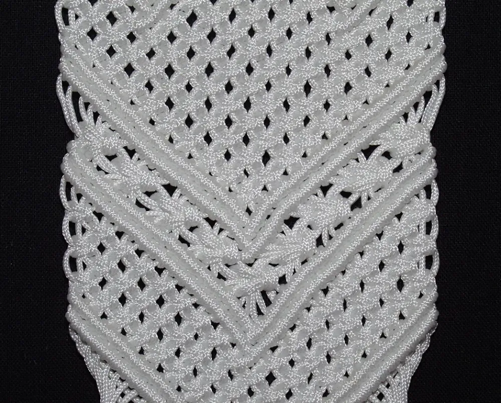 images/macrame/125-frame-white-thin-string