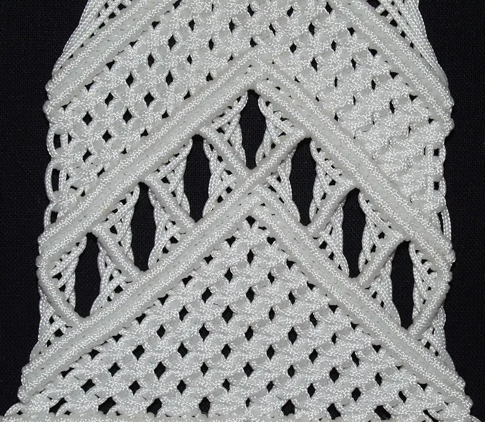 images/macrame/125-frame-white-thin-string